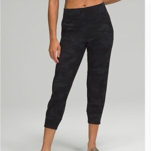 Lululemon cropped align jogger